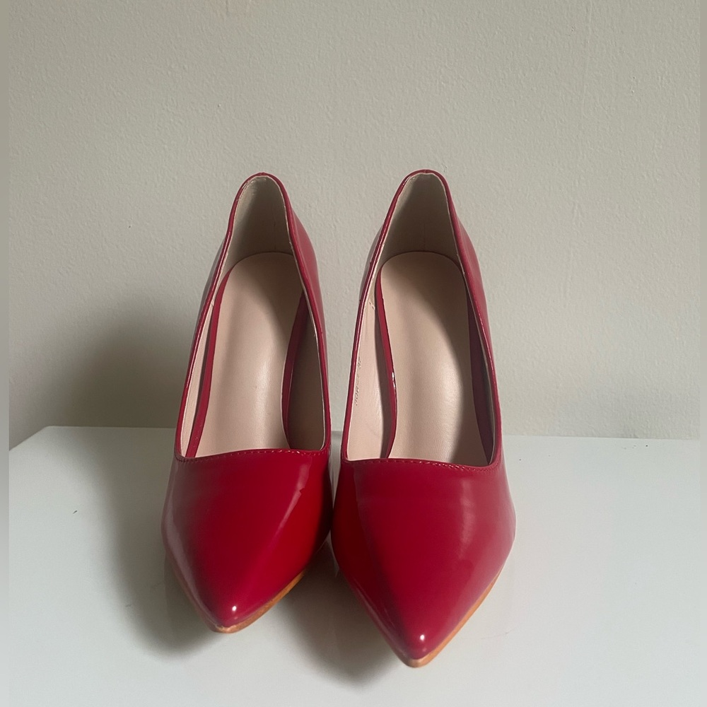 Red Pointed Toe Pumps - Picture 2 of 4